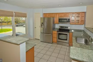 419 Davis Ave SW, Leesburg, VA 20175 - Photo 3