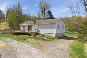 13096 Furnace Mountain Rd, Lovettsville, VA 20180 - Photo 5