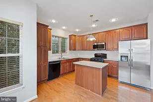 19608 Edgemont Square, Ashburn, VA 20147 - Photo 13