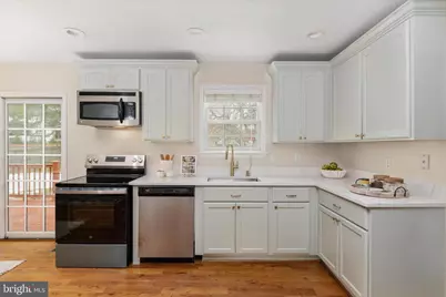 11815 Brockman Lane, Great Falls, VA 22066 - Photo 3