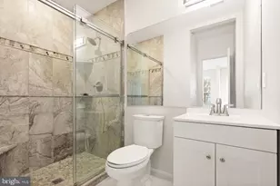 25240 Lake Shore Square, Chantilly, VA 20152 - Photo 21