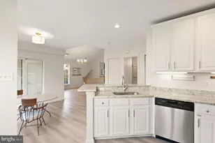 25240 Lake Shore Square, Chantilly, VA 20152 - Photo 15