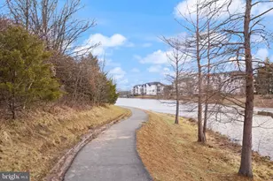 25240 Lake Shore Square, Chantilly, VA 20152 - Photo 41