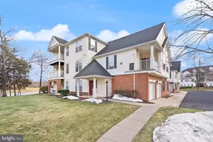 25240 Lake Shore Square, Chantilly, VA 20152 - Photo 5