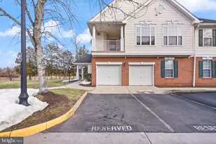 25240 Lake Shore Square, Chantilly, VA 20152 - Photo 3
