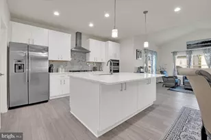 25038 Woodland Iris Dr, Aldie, VA 20105 - Photo 5