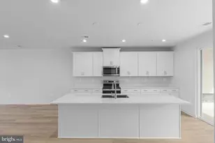 20869 Murry Fls Ter, Ashburn, VA 20147 - Photo 9