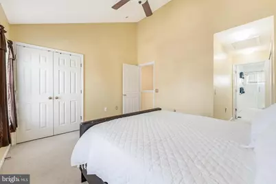 23097 Fontwell Square, Sterling, VA 20166 - Photo 19