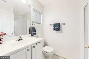 23097 Fontwell Square, Sterling, VA 20166 - Photo 29