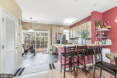 23097 Fontwell Square, Sterling, VA 20166 - Photo 3