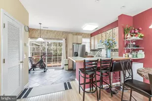 23097 Fontwell Square, Sterling, VA 20166 - Photo 3