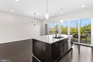 23104 Sullivans Cove Sq, Brambleton, VA 20148 - Photo 17