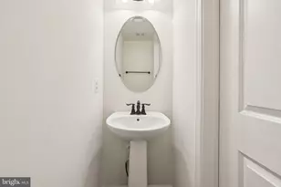 26052 Braided Mane Terrace, Aldie, VA 20105 - Photo 13