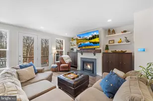 42240 Graves Mountain Ter, Chantilly, VA 20152 - Photo 13