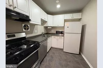 125 Clubhouse Drive SW #10, Leesburg, VA 20175 - Photo 5