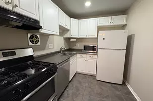 125 Clubhouse Dr SW, Leesburg, VA 20175 - Photo 5