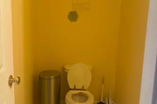 703 E Dickenson Ct, Sterling, VA 20164 - Photo 5