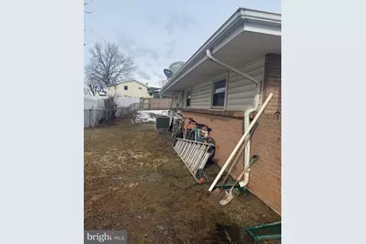 703 E Dickenson Court, Sterling, VA 20164 - Photo 3