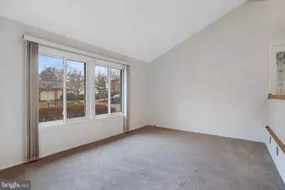 9 Wrightwood Place, Sterling, VA 20164 - Photo 5