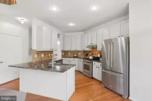 21422 Plymouth Pl, Ashburn, VA 20147 - Photo 3