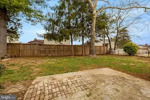 104 W Amhurst Pl, Sterling, VA 20164 - Photo 35