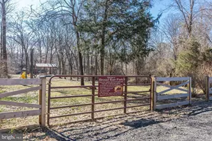 104 W Amhurst Pl, Sterling, VA 20164 - Photo 47