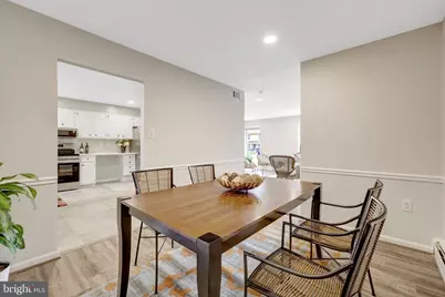 104 W Amhurst Place, Sterling, VA 20164 - Photo 9