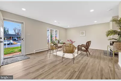 104 W Amhurst Place, Sterling, VA 20164 - Photo 3