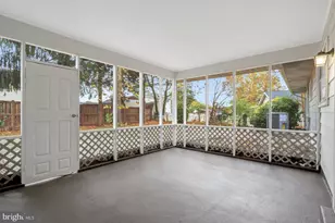 104 W Amhurst Pl, Sterling, VA 20164 - Photo 33