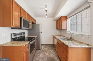 2 Providence Square, Sterling, VA 20164 - Photo 11