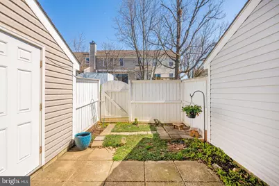 2 Providence Square, Sterling, VA 20164 - Photo 25