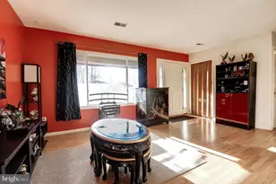 1118 S Williamsburg Ct, Sterling, VA 20164 - Photo 3