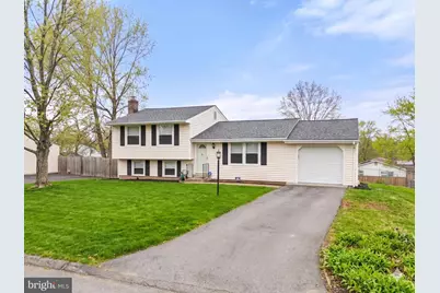 138 N Ithaca Court N #0, Sterling, VA 20164 - Photo 1