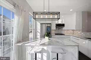 42811 Sykes Terrace, Chantilly, VA 20152 - Photo 5