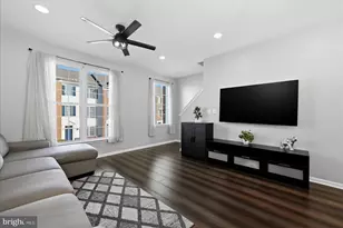 42811 Sykes Terrace, Chantilly, VA 20152 - Photo 5