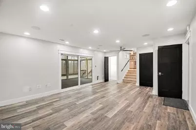 24 Lipscomb Court, Sterling, VA 20165 - Photo 13