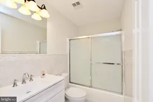 10217 McKean Ct, Great Falls, VA 22066 - Photo 19