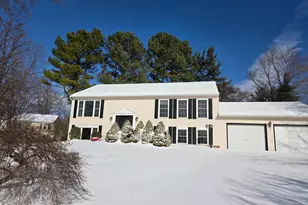 10217 McKean Ct, Great Falls, VA 22066 - Photo 5