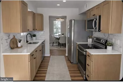 10217 McKean Court, Great Falls, VA 22066 - Photo 9