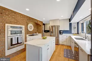 34 Lipscomb Ct, Sterling, VA 20165 - Photo 21