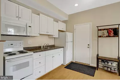 34 Lipscomb Court, Sterling, VA 20165 - Photo 31