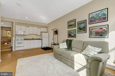 34 Lipscomb Court, Sterling, VA 20165 - Photo 33