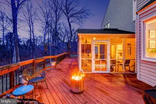 34 Lipscomb Ct, Sterling, VA 20165 - Photo 3