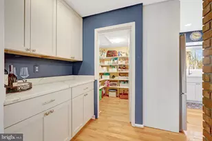 34 Lipscomb Ct, Sterling, VA 20165 - Photo 17