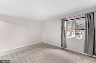 221 N Emory Dr, Sterling, VA 20164 - Photo 15