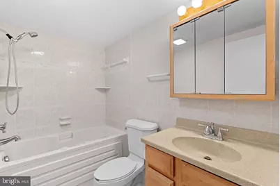 221 N Emory Drive #8, Sterling, VA 20164 - Photo 27