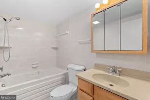 221 N Emory Dr, Sterling, VA 20164 - Photo 27