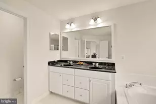 22974 Weybridge Square, Broadlands, VA 20148 - Photo 23