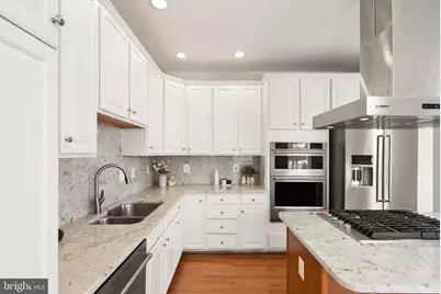 25488 Crossfield Drive, Chantilly, VA 20152 - Photo 19