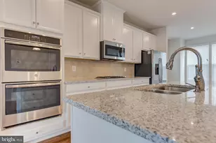 22313 Seabring Terrace, Ashburn, VA 20148 - Photo 9